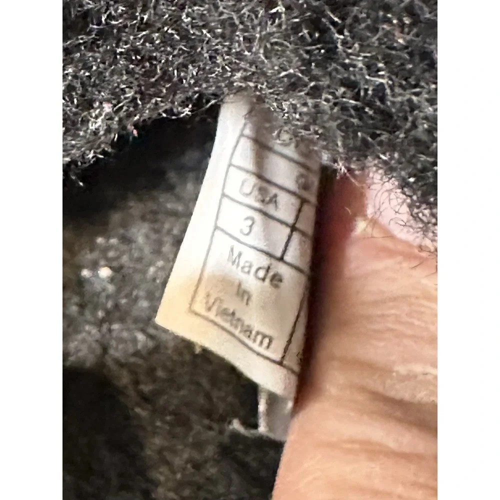 Ugg Fluffy Slides‎ Size 3